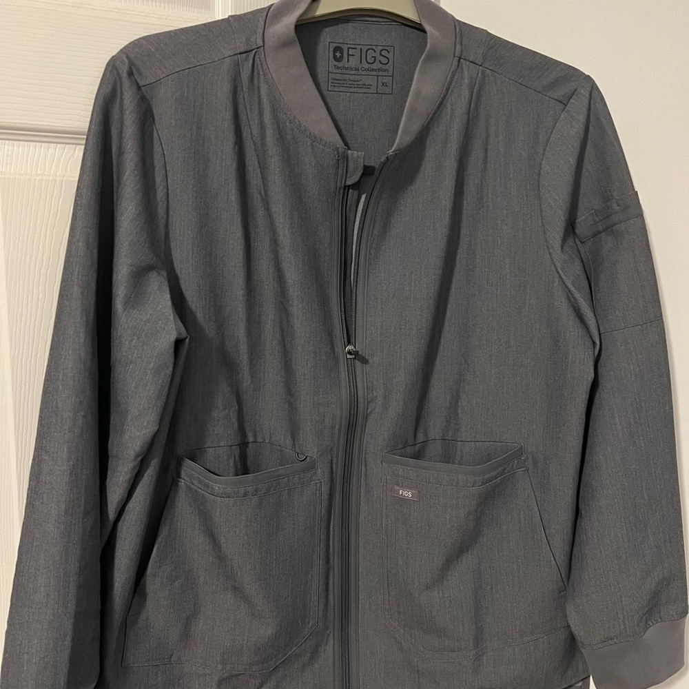 Figs Mens scrub jacket size XL